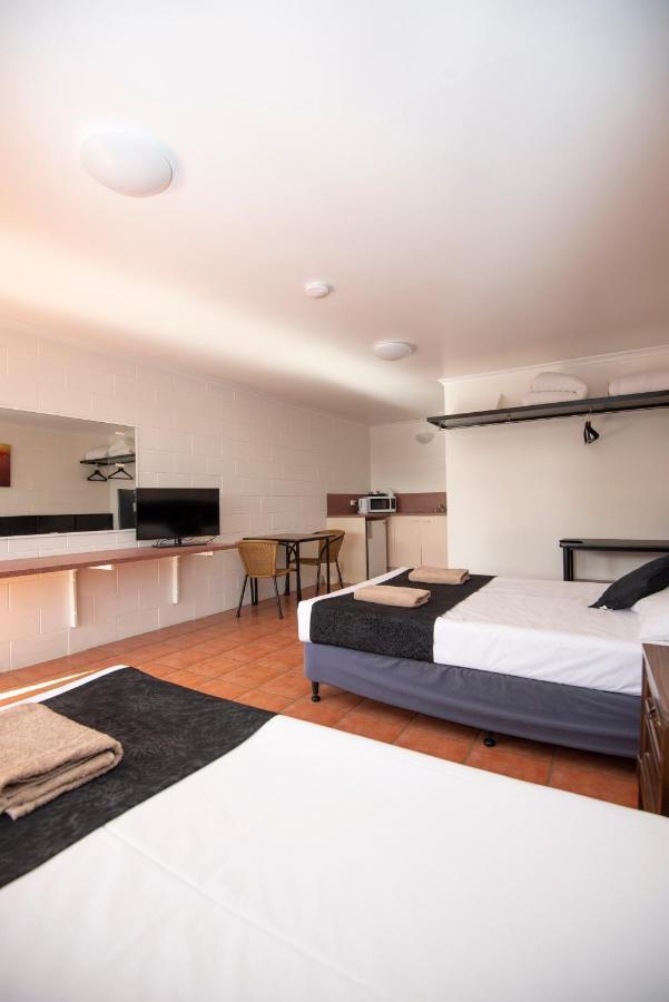 Longreach Most Central Motel Dış mekan fotoğraf
